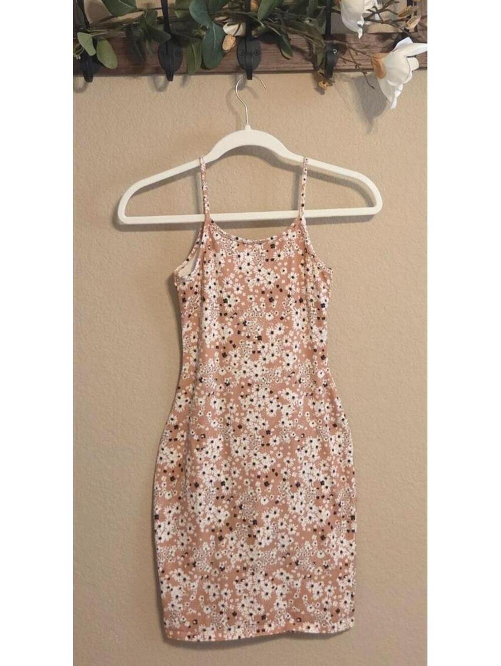 Wild Fable Floral Bodycon Mini Dress Tan Daisy Print | Size Small - Picture 5 of 7
